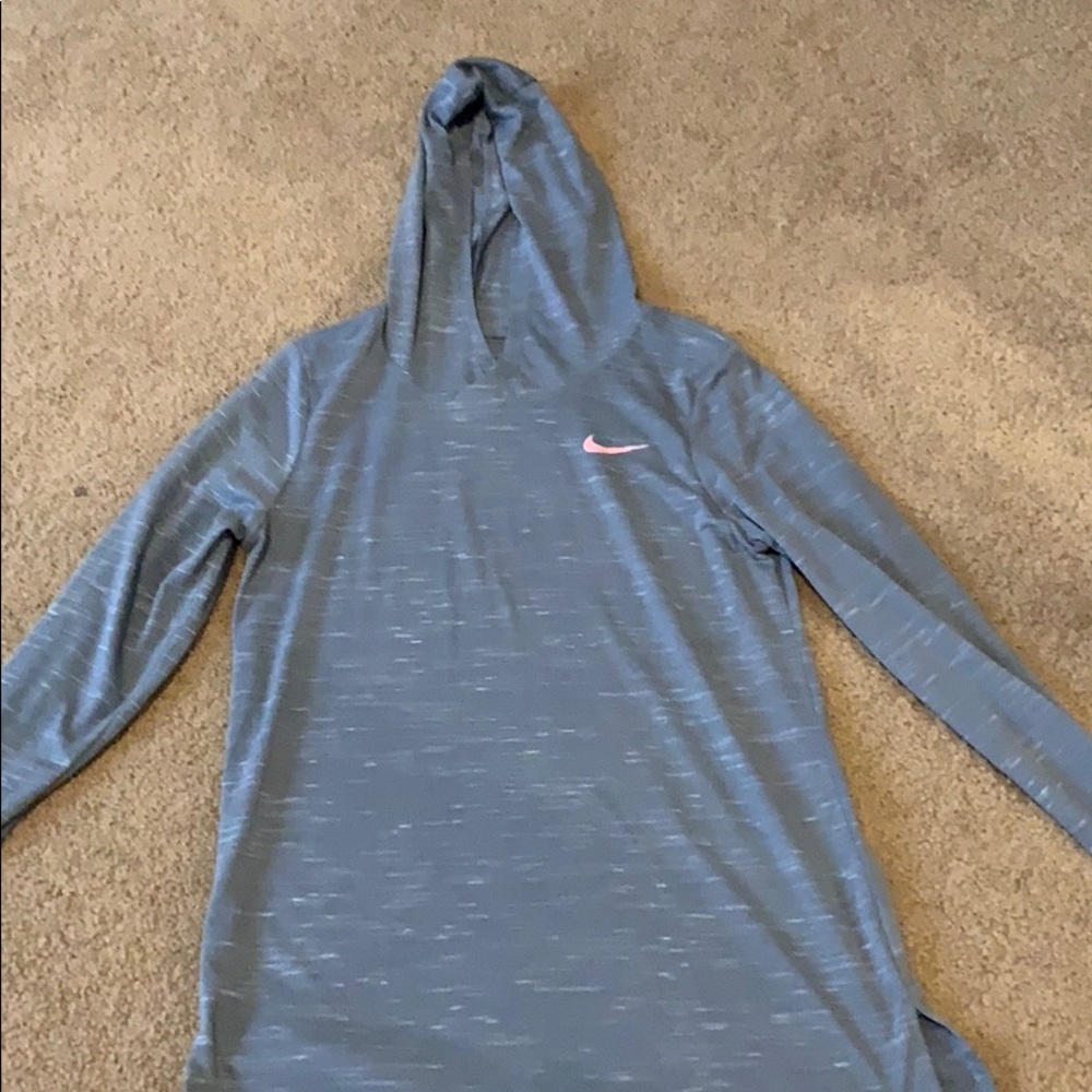 Grey, thin Nike hoodie with pink nike swoosh!